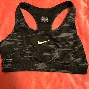 Nike Pro Sports Bra